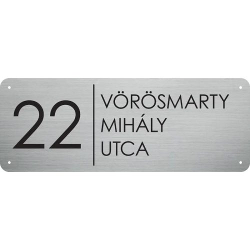 A házszámtábla 3mm vastag, szálra húzott ezüst színű alumínium szendvicslemez alapanyag UV táblanyom