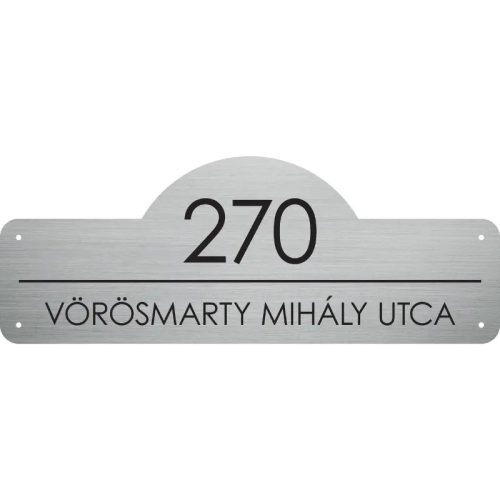 A házszámtábla 3mm vastag, CNC-marással formára alakított, szálra húzott ezüst színű alumínium szend